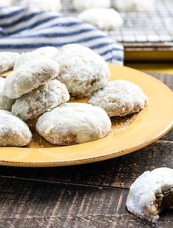 Powdered Spice Cookies